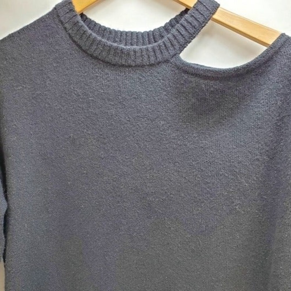 Open Edit Oversize Single Cold Shoulder Cotton Bl… - image 3